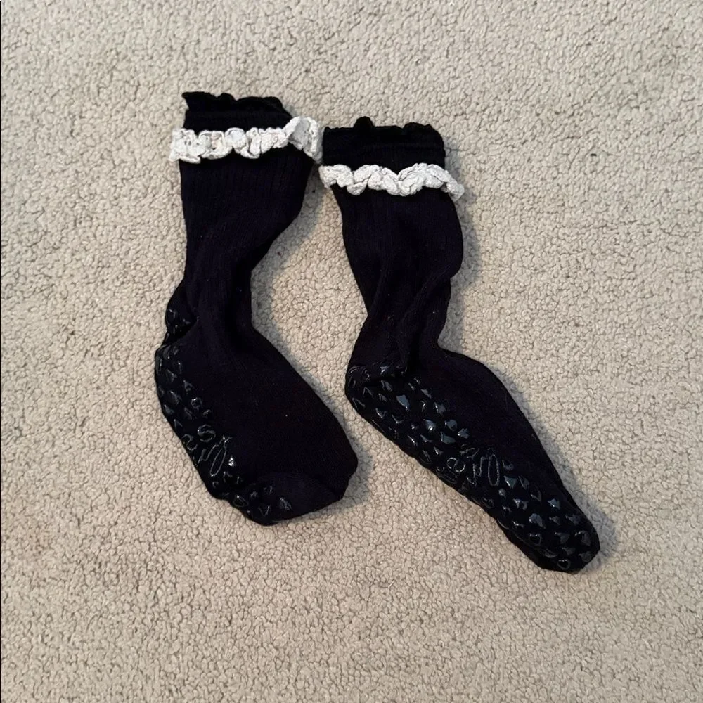 Pilates honey ruffle grip socks